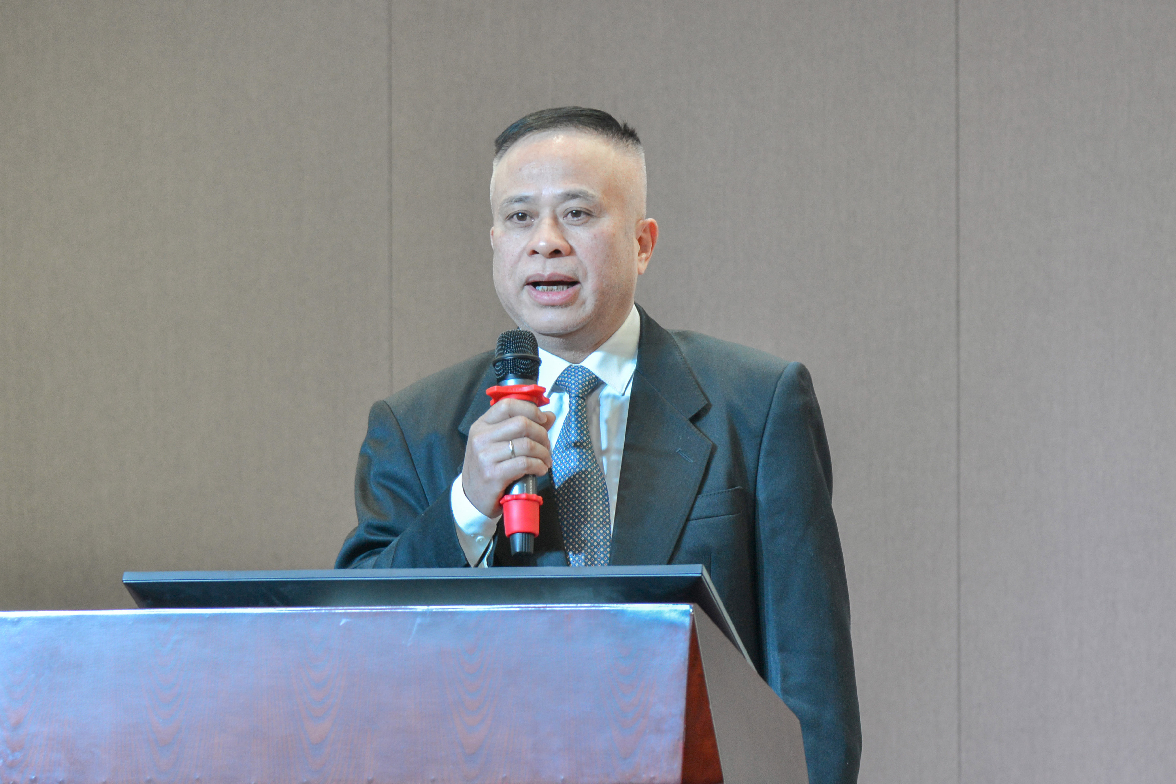 破風(fēng)浪 共揚(yáng)帆——巨人集團(tuán)公司召開2024迎春大會
