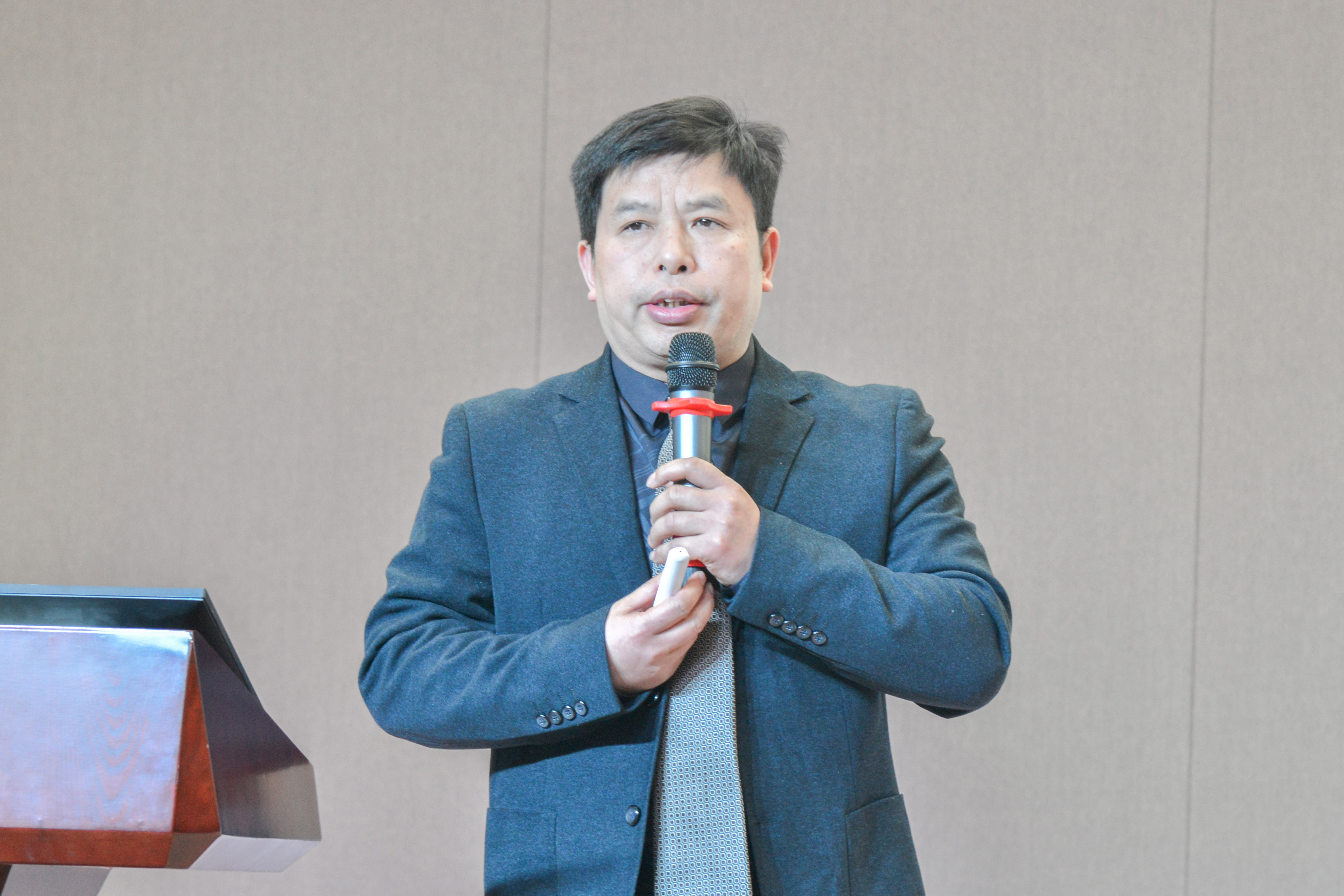 破風(fēng)浪 共揚(yáng)帆——巨人集團(tuán)公司召開2024迎春大會