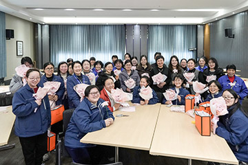 巧手生花 不負(fù)芳華——巨人集團(tuán)婦女節(jié)活動