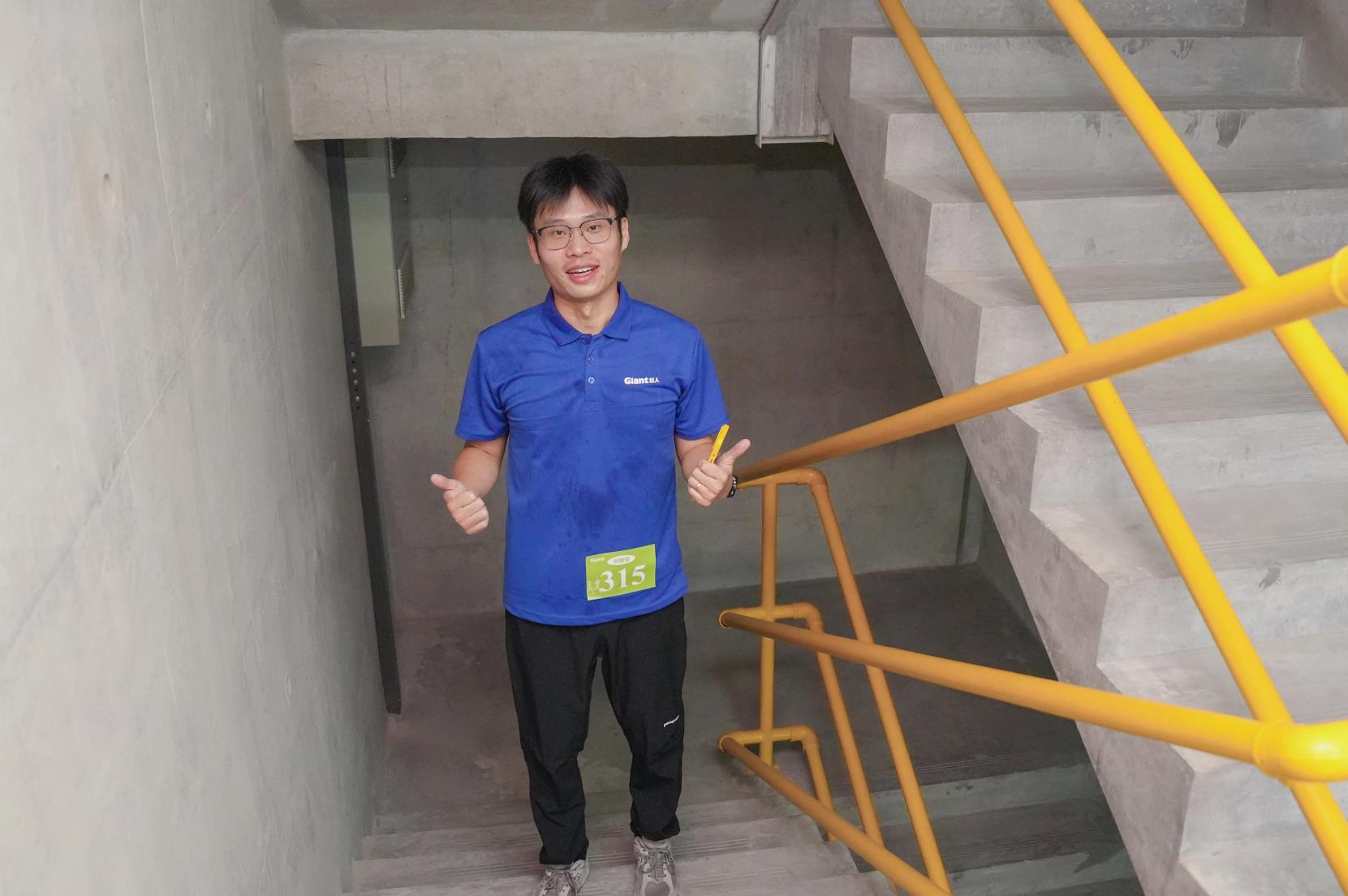 塔下再聚首 攀登勢(shì)正雄——巨龍電梯試驗(yàn)塔第六屆登高跑開(kāi)賽 塔下再聚首 攀登勢(shì)正雄——巨龍電梯試驗(yàn)塔第六屆登高跑開(kāi)賽